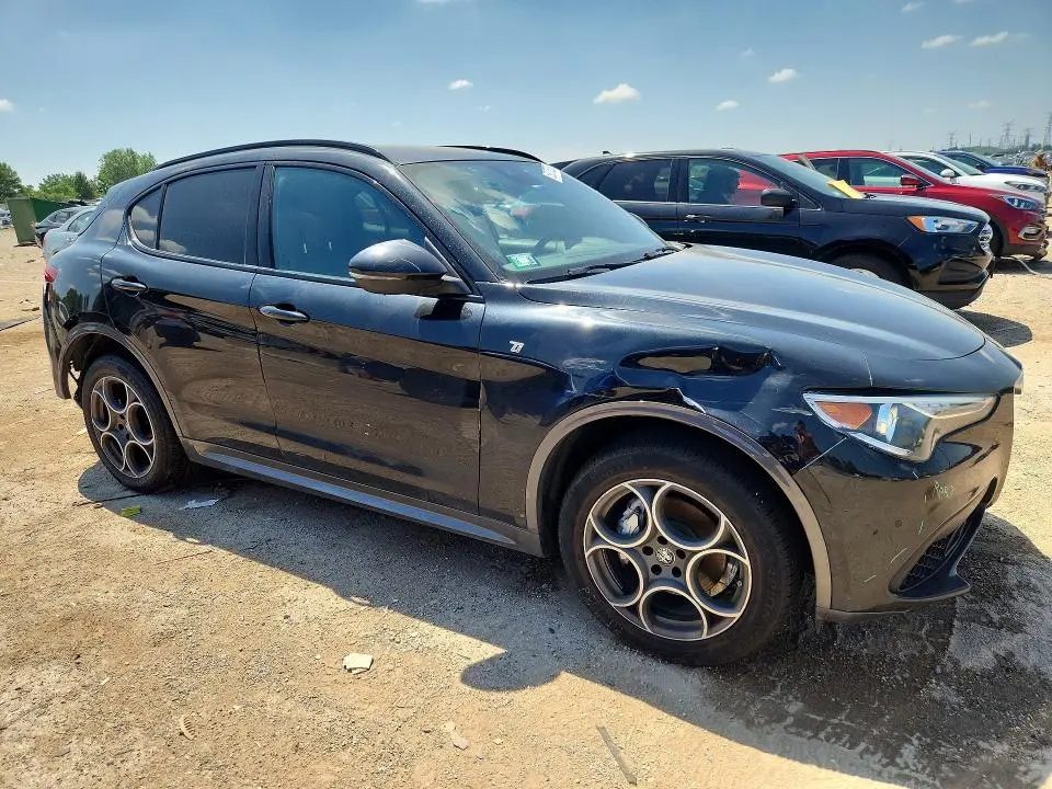 2023 ALFA ROMEO STELVIO TI  