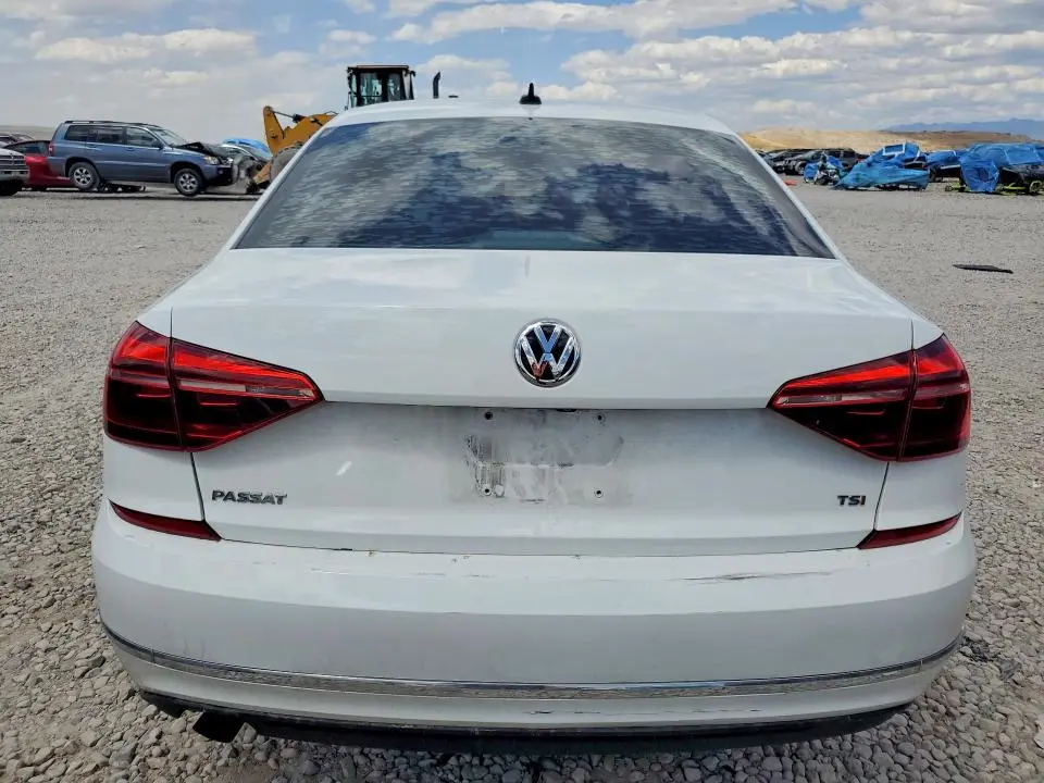 2019 VOLKSWAGEN PASSAT WOLFSBURG  