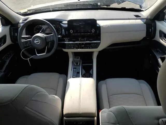 2024 NISSAN PATHFINDER SV  