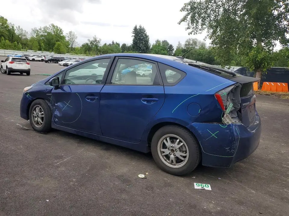 2010 TOYOTA PRIUS III  