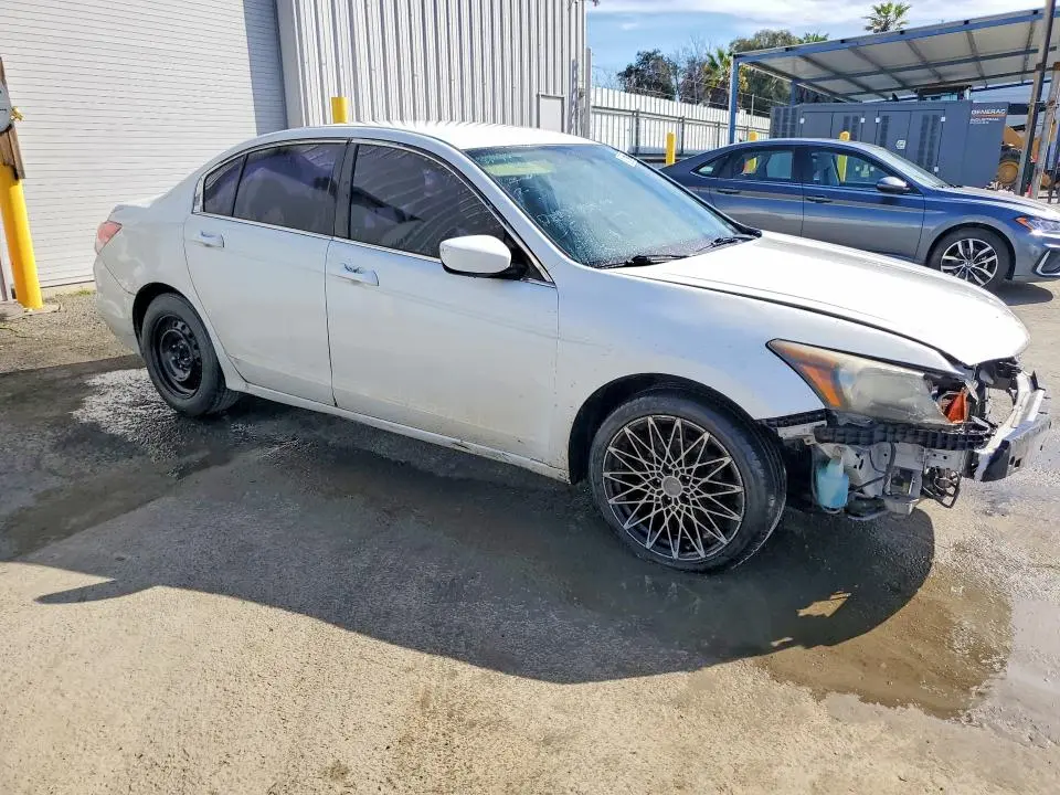 2012 HONDA ACCORD LX  