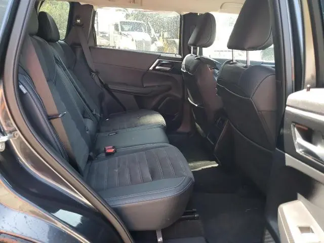 2024 MITSUBISHI OUTLANDER SE  