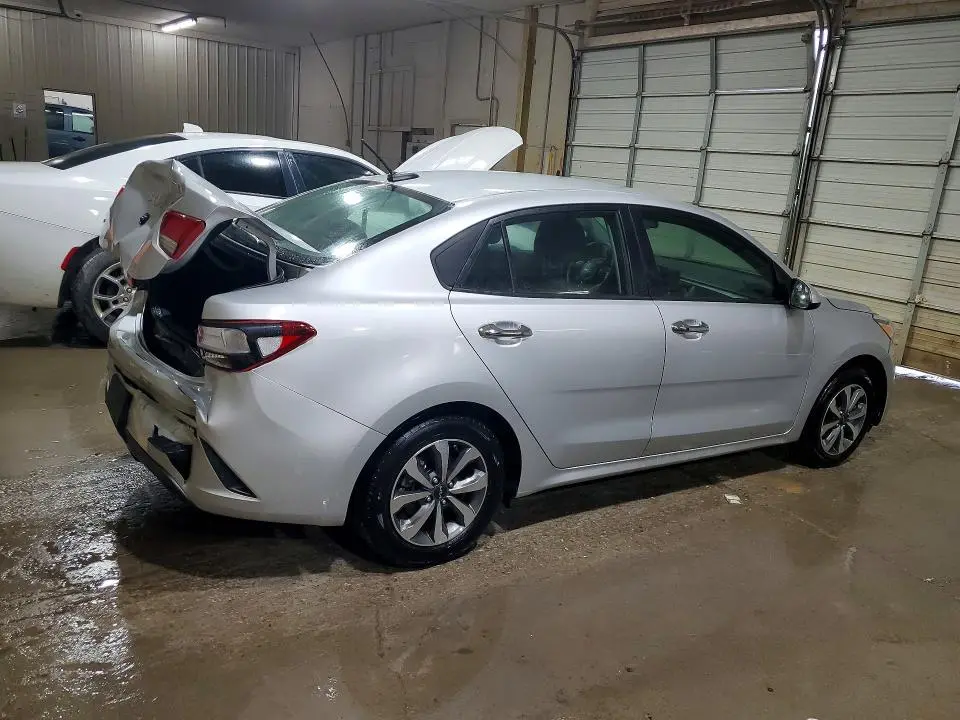 2022 KIA RIO S  