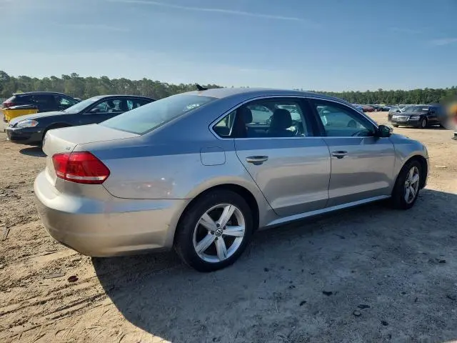 2013 VOLKSWAGEN PASSAT SE  