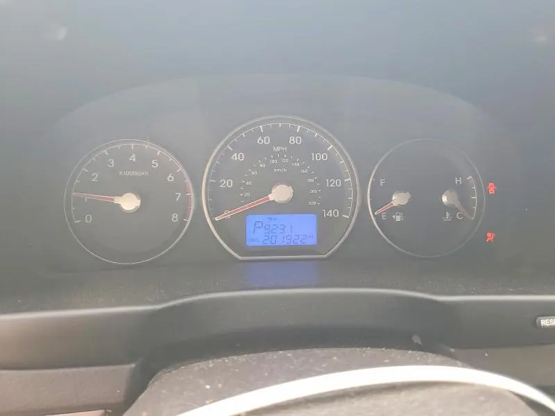 2011 HYUNDAI SANTA FE GLS  