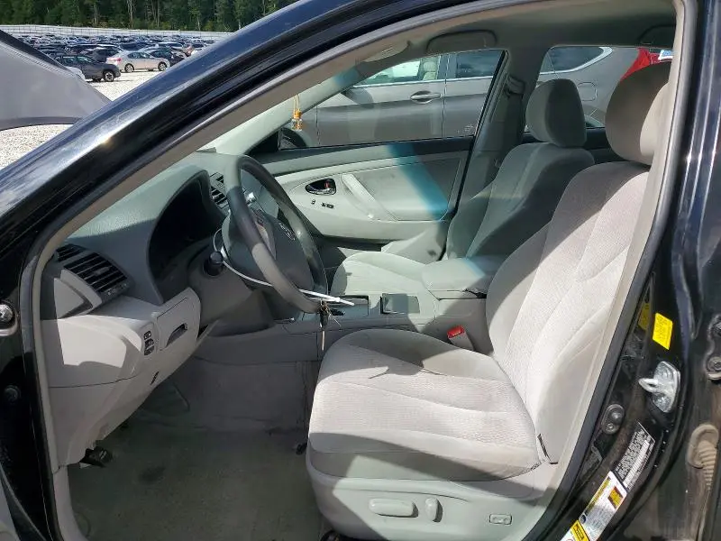 2011 TOYOTA CAMRY LE  