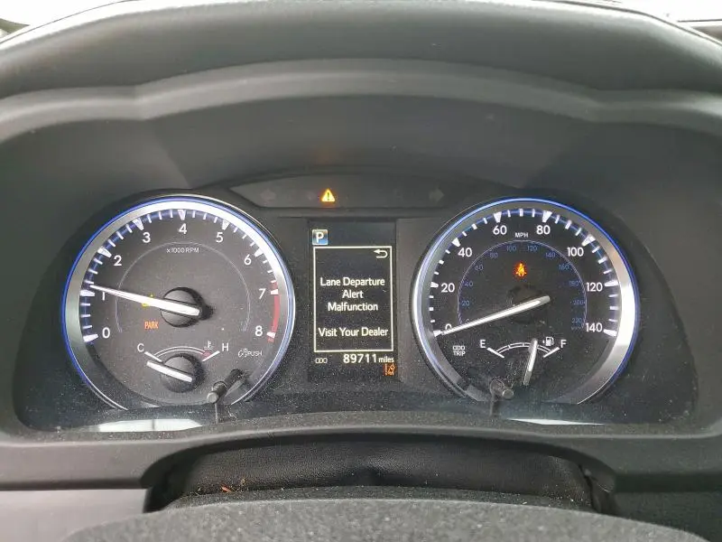 2017 TOYOTA HIGHLANDER SE  