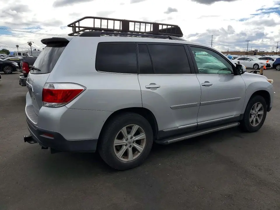 2011 TOYOTA HIGHLANDER BASE  
