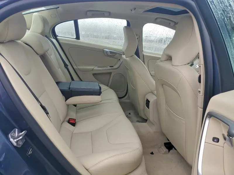 2015 VOLVO S60 PREMIER  