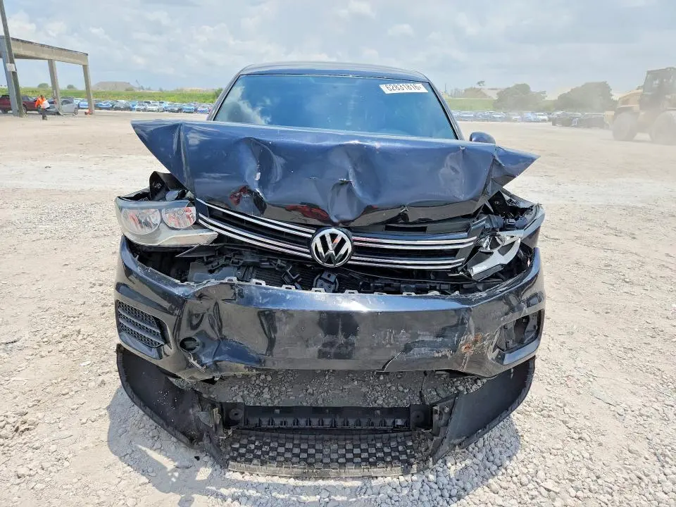 2014 VOLKSWAGEN TIGUAN S  