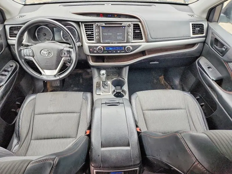 2019 TOYOTA HIGHLANDER LE PLUS  