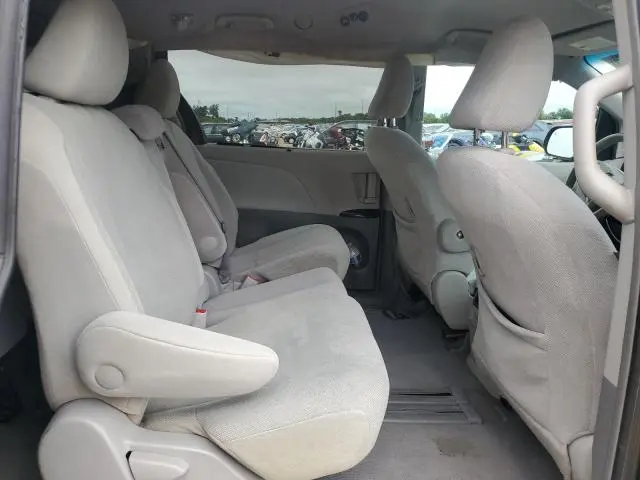 2011 TOYOTA SIENNA LE  