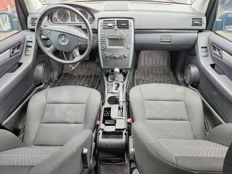 2011 MERCEDES-BENZ B200   