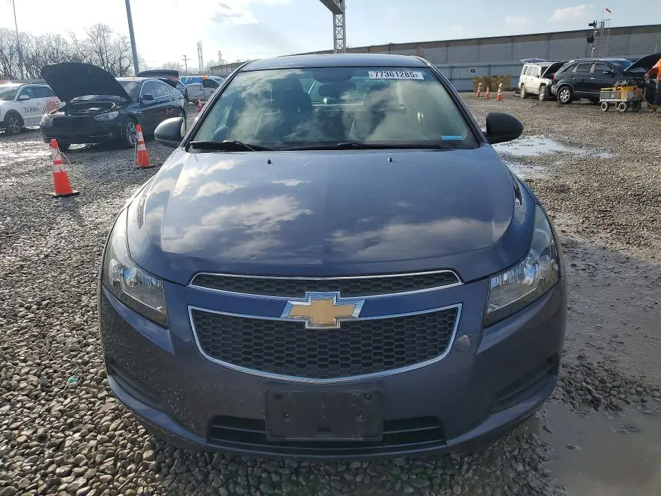 2013 CHEVROLET CRUZE LS  