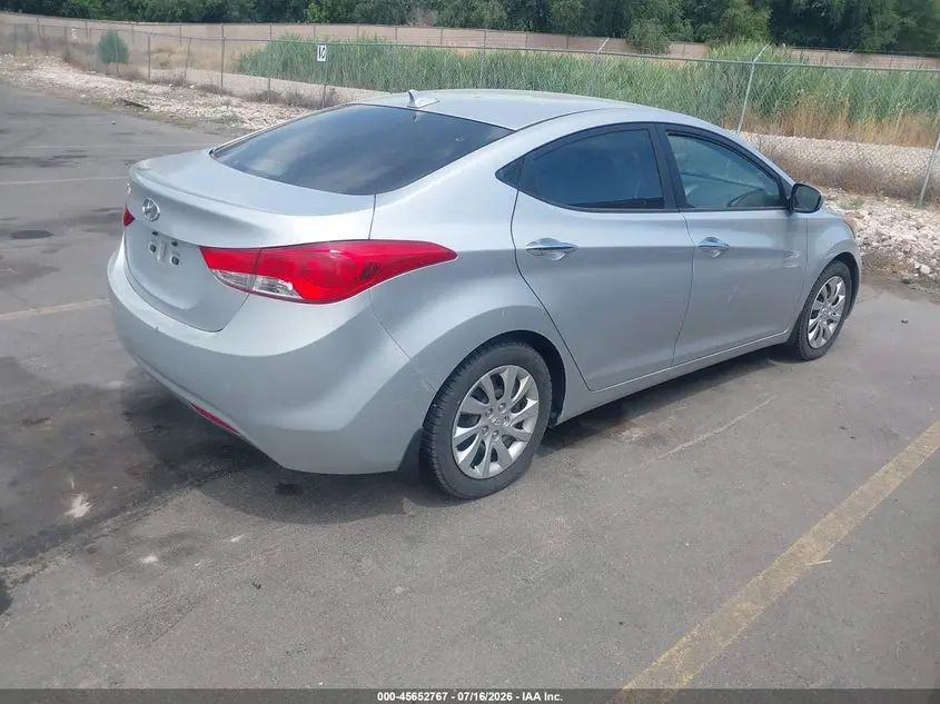 2013 HYUNDAI ELANTRA GLS