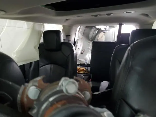 2010 GMC ACADIA SLT-2  