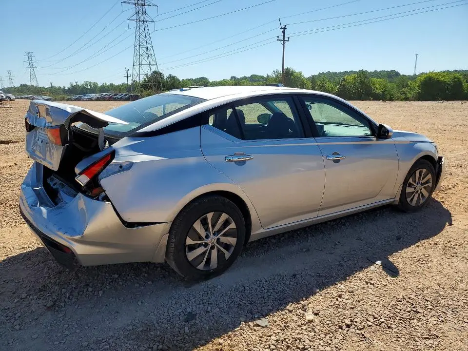 2019 NISSAN ALTIMA S  