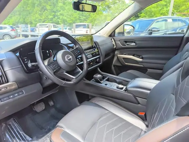 2024 NISSAN PATHFINDER PLATINUM  
