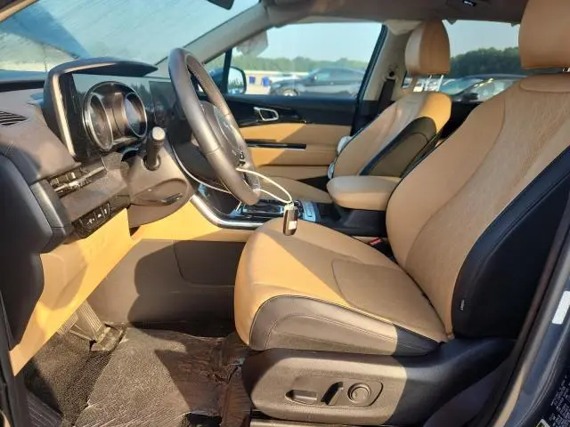 2024 KIA CARNIVAL EX  