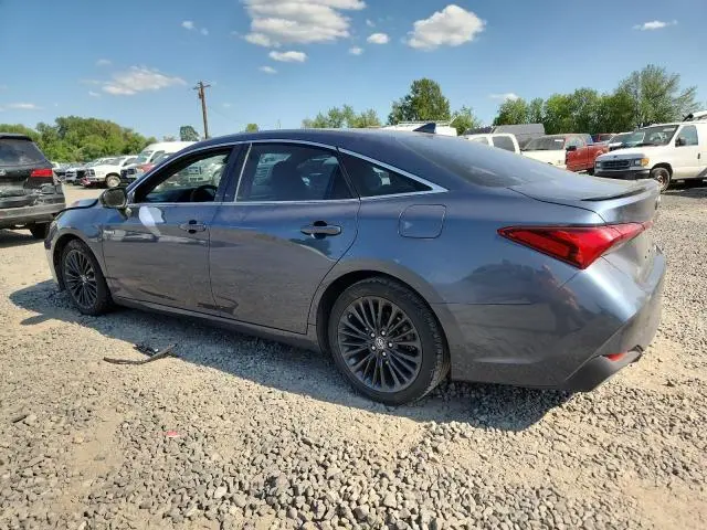 2019 TOYOTA AVALON XLE  