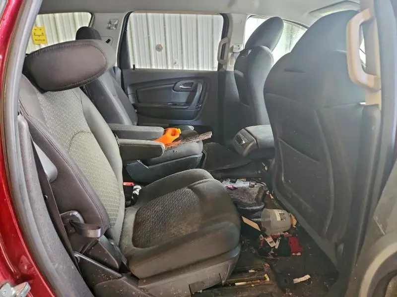 2011 CHEVROLET TRAVERSE LT  