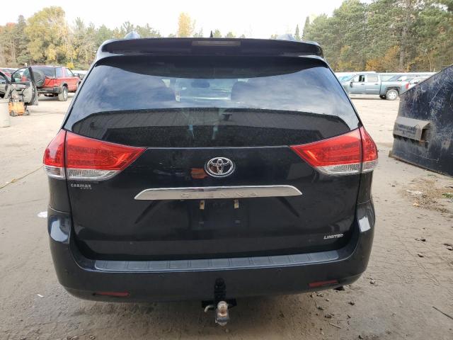 2013 TOYOTA SIENNA XLE