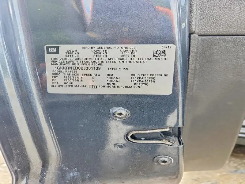 2012 GMC ACADIA SLE  