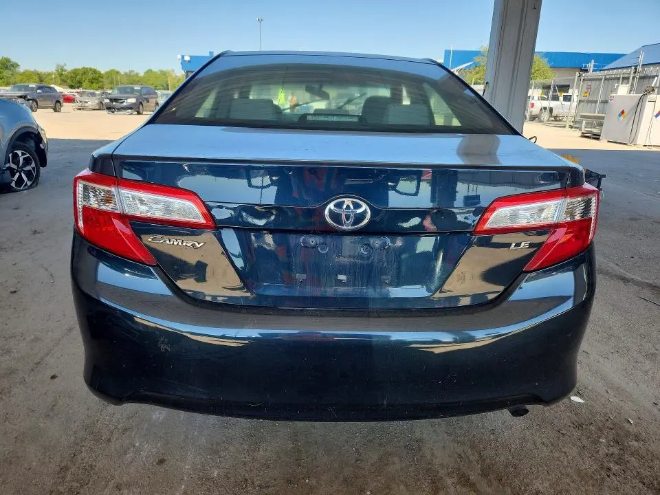 2014 TOYOTA CAMRY LE  