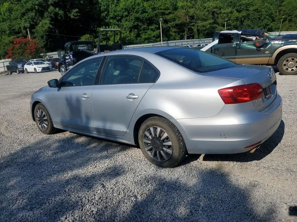 2011 VOLKSWAGEN JETTA BASE  