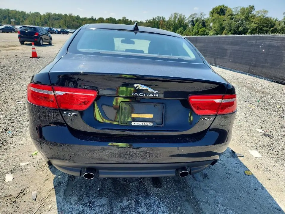 2017 JAGUAR XE PREMIUM  