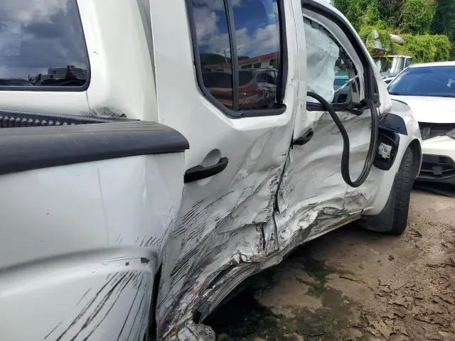 2015 NISSAN FRONTIER S  