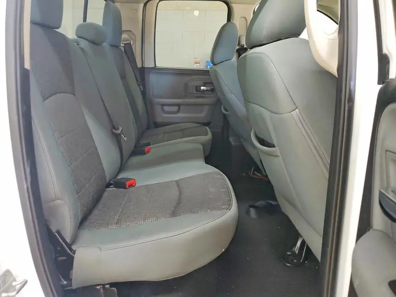 2013 RAM 1500 SLT  