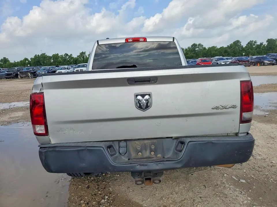 2014 RAM 1500 ST  