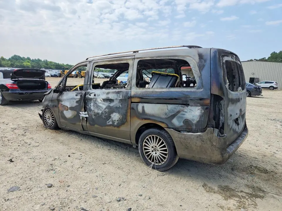 2019 MERCEDES-BENZ METRIS   