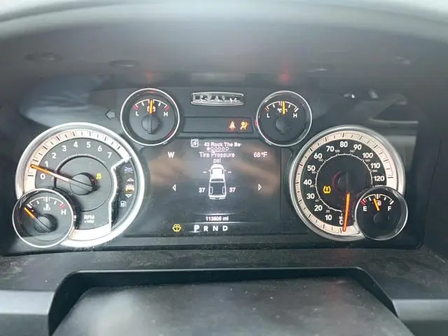2016 RAM 1500 SLT