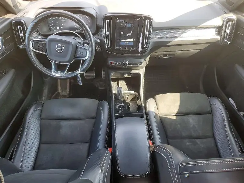 2019 VOLVO XC40 T5 R-DESIGN  