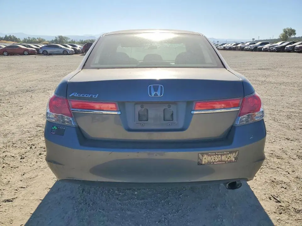 2011 HONDA ACCORD LX  
