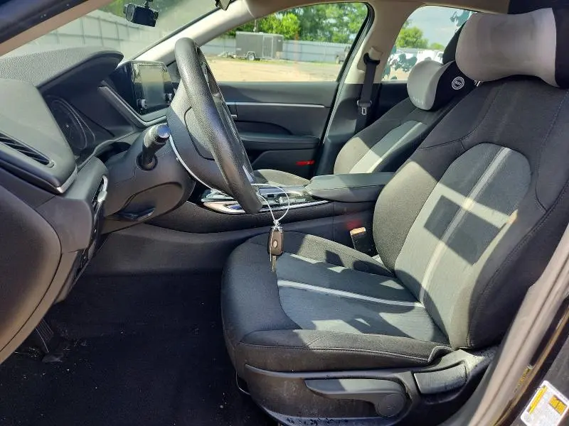 2021 HYUNDAI SONATA SE  