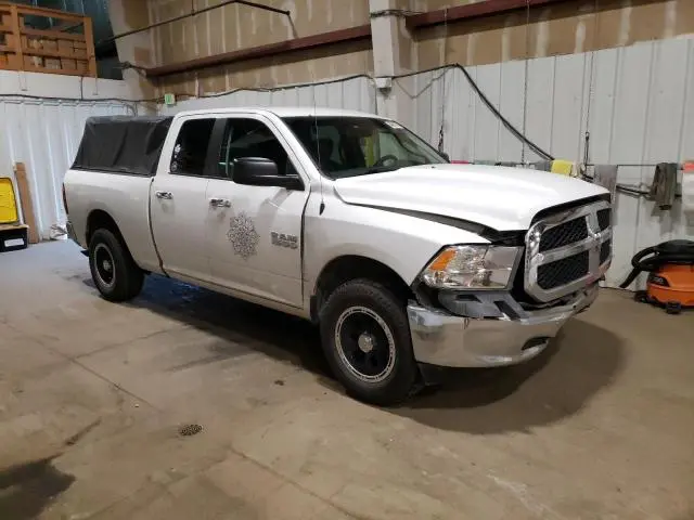 2016 RAM 1500 SLT  