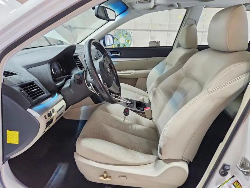 2010 SUBARU LEGACY 2.5I PREMIUM  