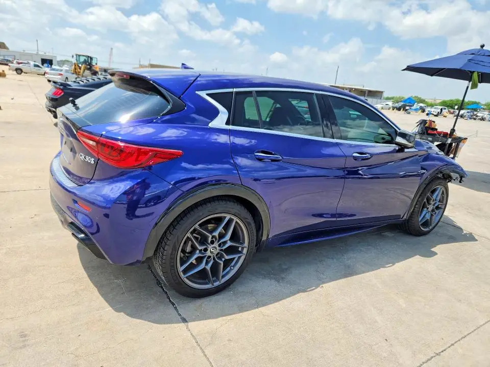 2018 INFINITI QX30 SPORT  