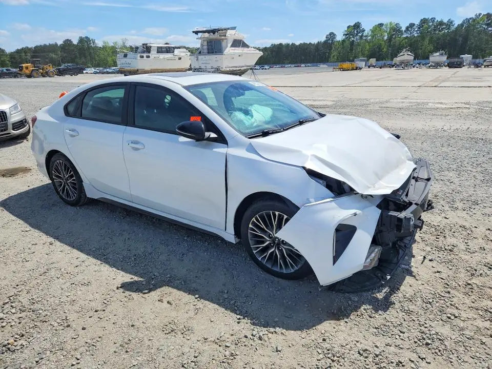 2023 KIA FORTE GT LINE  