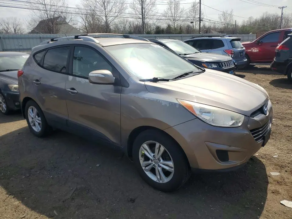 2012 HYUNDAI TUCSON GLS  
