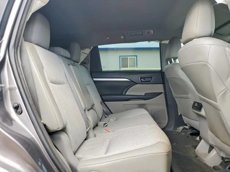 2014 TOYOTA HIGHLANDER LE  