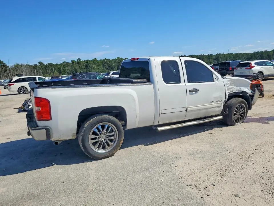 2013 CHEVROLET SILVERADO C1500 LT  