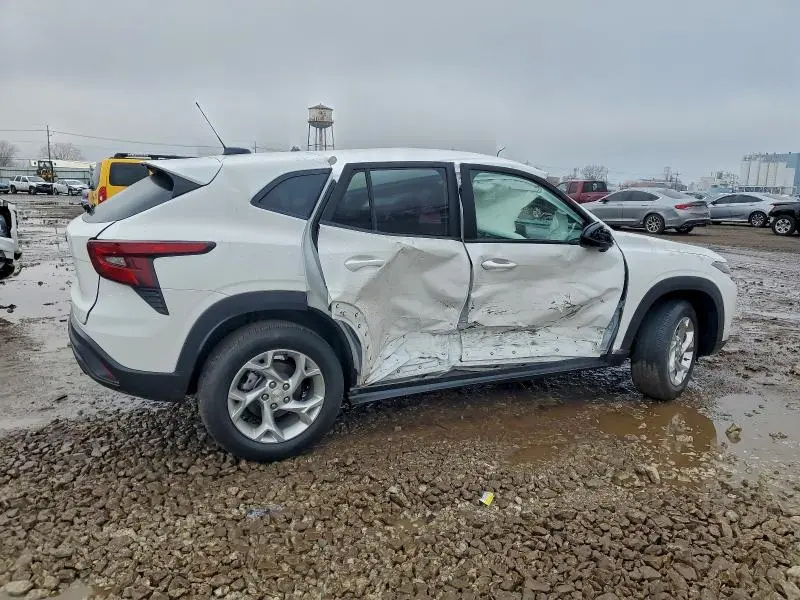 2025 CHEVROLET TRAX LS  