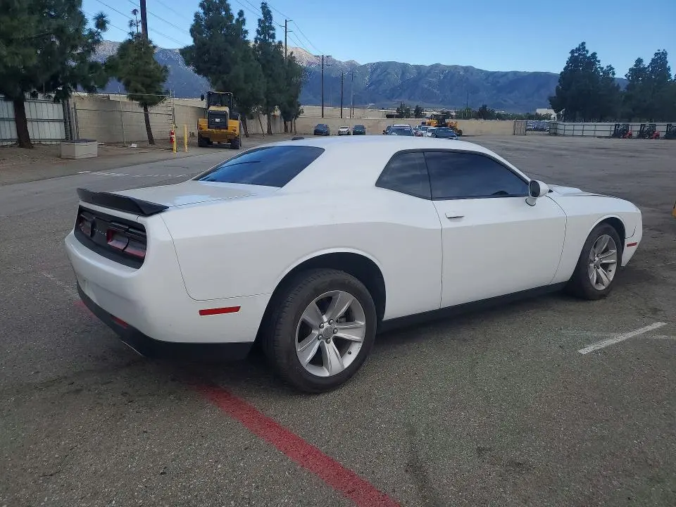 2023 DODGE CHALLENGER SXT  