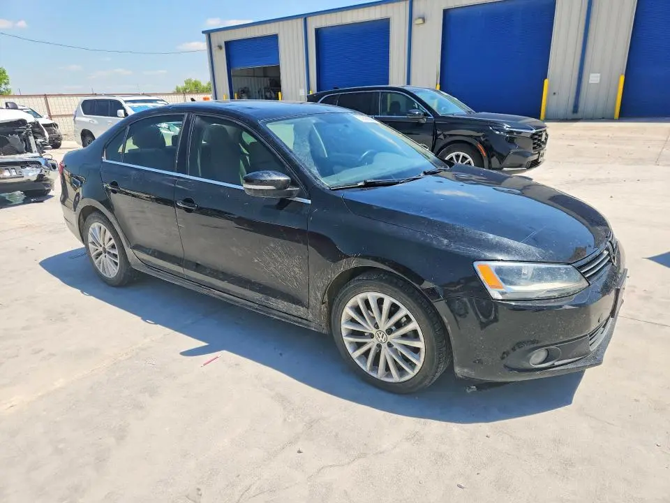 2014 VOLKSWAGEN JETTA SEL  