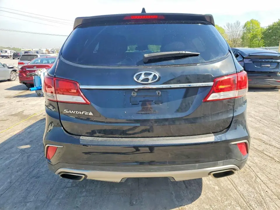 2017 HYUNDAI SANTA FE SE  