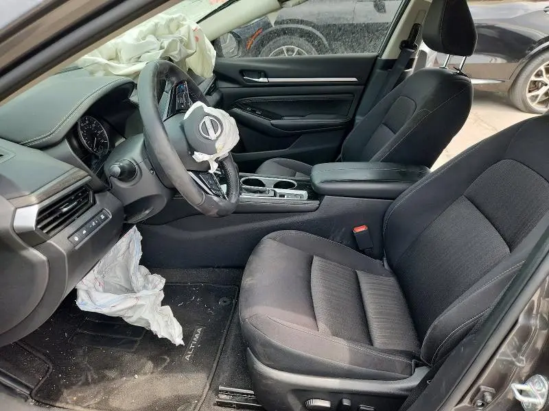 2023 NISSAN ALTIMA SV  